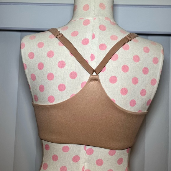 Victoria's Secret Body by Victoria Lightly Lined Demi Racerback 34D - Picture 5 of 10